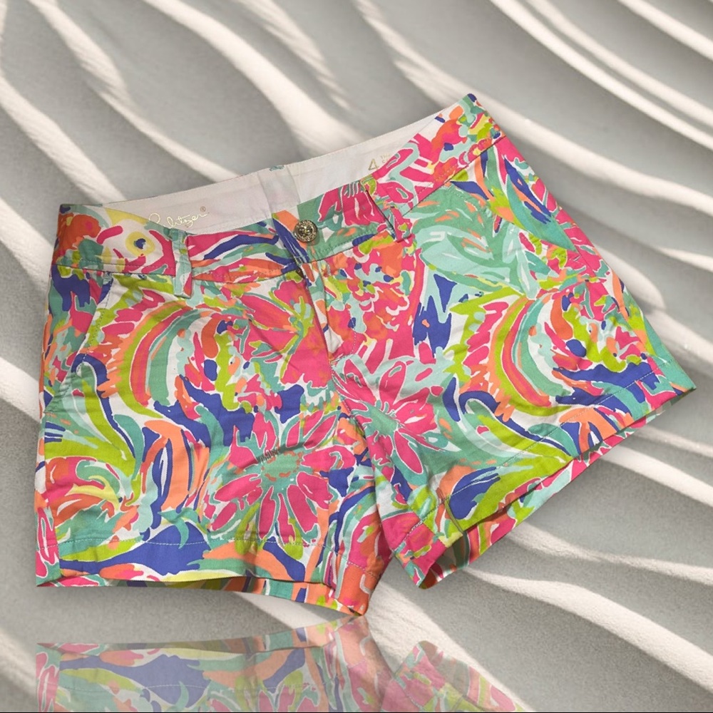 Lilly Pulitzer Size 4 Callahan 5” Shorts in Casa Banana Print